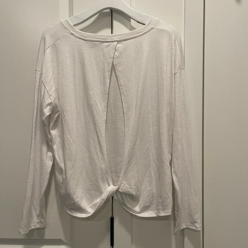 Athleta Shirt - Picture 2 of 3